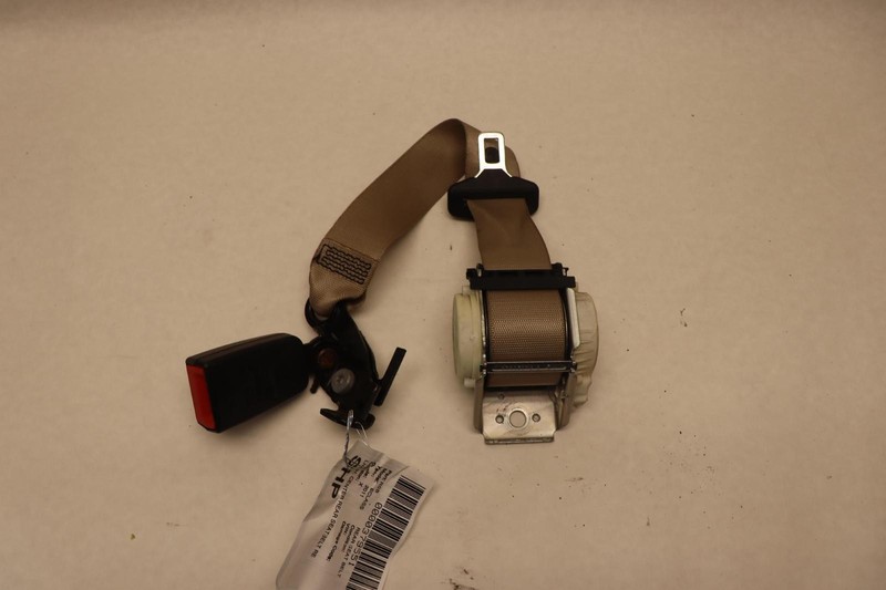 2010-2013 MERCEDES E-CLASS E350 W212 REAR CENTER MIDDLE SEAT BELT W/ BUCKLE OEM