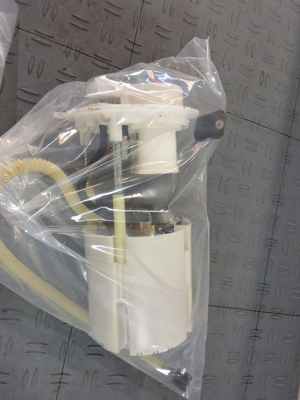 Fuel Pump Assembly Tank Mounted 3.2L 4WD Fits 14-22 CHEROKEE 3498210