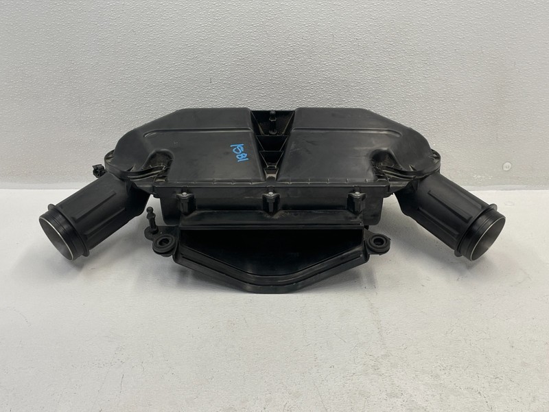 17-22 Alfa Romeo Giulia Quadrifoglio Air Intake Filter Housing Duct 2.9 1581 OEM