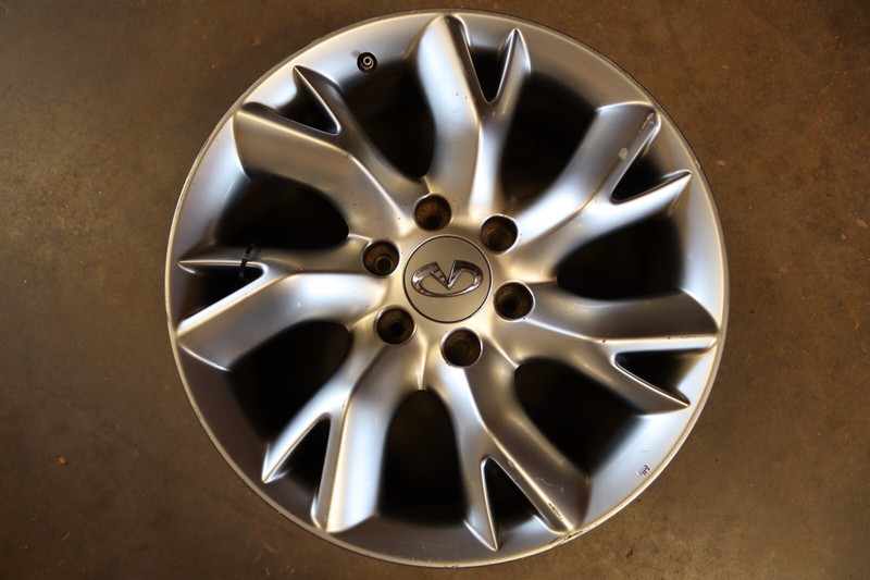 2011-2013 INFINITI QX56 WHEEL RIM R20 20X8 ALLOY 7 Y SPOKE SILVER W/ TPMS OEM