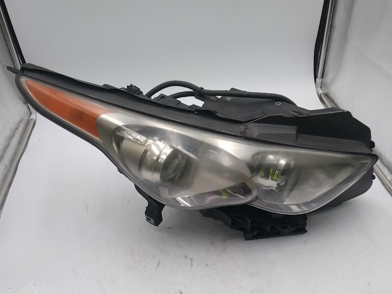 2009 INFINITI FX Series Right Headlight Assembly Orange OEM 485403 Used