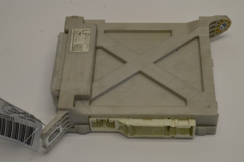 2016-2020 LEXUS GS350 RIGHT UNDER DASH JUNCTION BLOCK CONTROL MODULE UNIT OEM