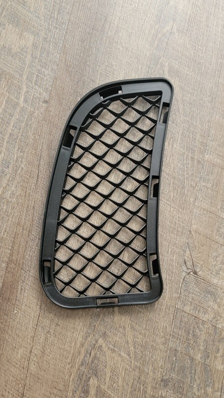 2017 - 2022 ALFA ROMEO STELVIO QUADRIFOGLIO Front Bumper Lower Grille Right OEM