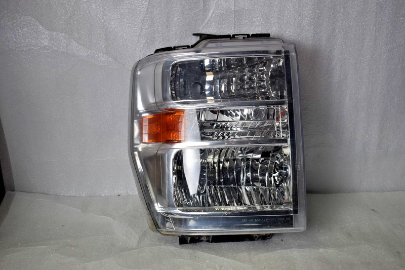 2008-2014 Ford E150 E250 E350 E450 Super duty Right Passenger Side Headlight