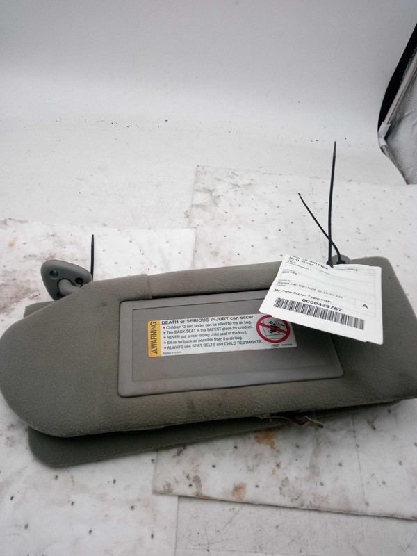 2000 Pontiac Grand Prix Left Sun Visor White OEM 112K Miles NJ25-26821-679126