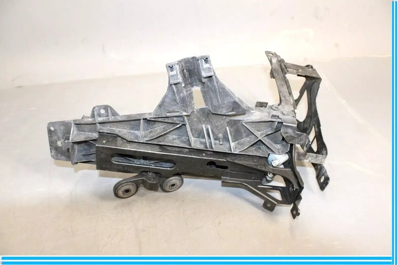 09-15 BMW 750I 750LI F01 F02 Right Side Headlight Bracket Frame Hood Latch OEM