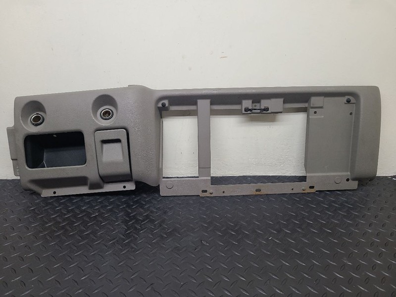 04-06 Chevrolet Tahoe Lower Center Dash Glove Box Housing Gray OEM 15807840