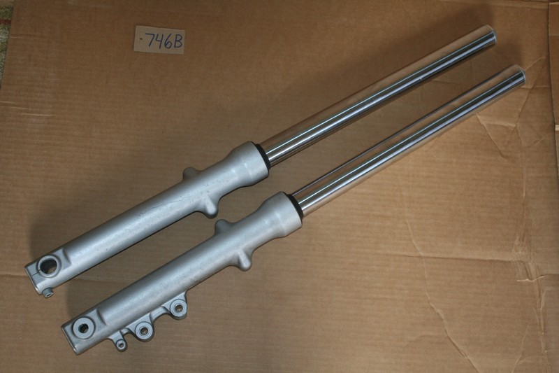 2002 Suzuki GZ250 Marauder Front Suspension Fork Tubes Forks OEM 02 A