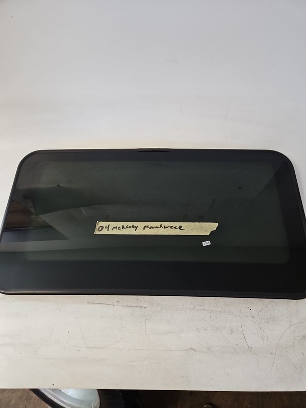 1995-2005 Ford ExplorerMountaineer OEM SUN ROOF SUNROOF GLASS