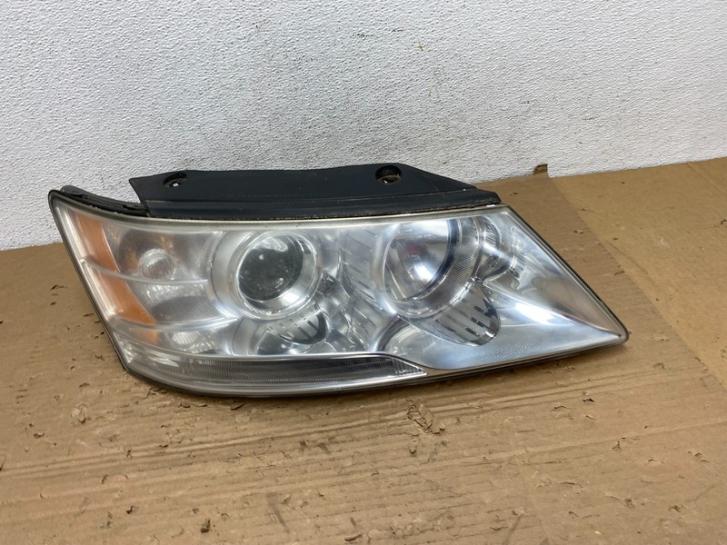 2009 to 2010 Hyundai Sonata Right Passenger RH Side Headlight Halogen AD4377 DW