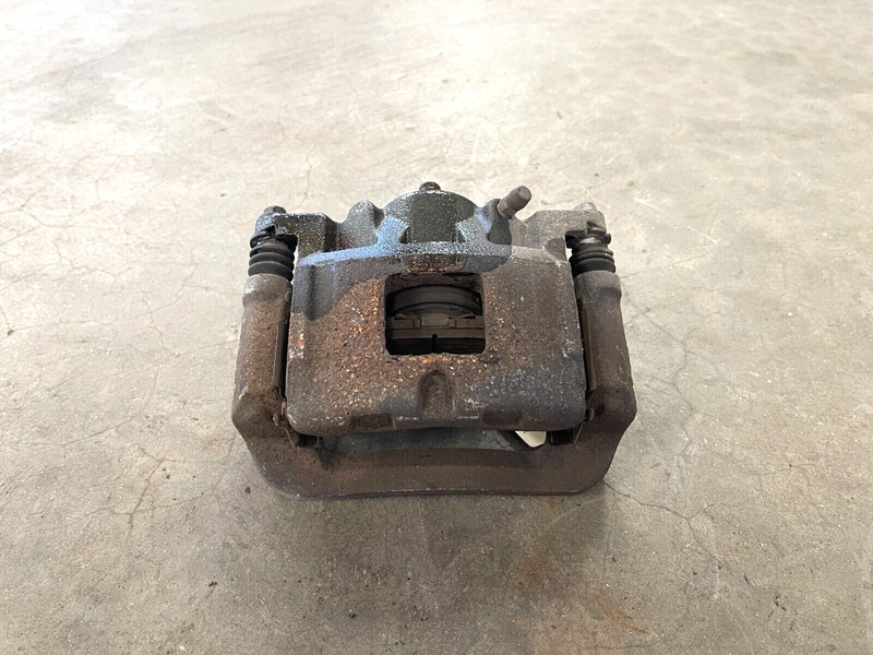 ⭐2017-2024 NISSAN TITAN REAR RIGHT PASS PARKING BRAKE CALIPER BRACKET LOT2572