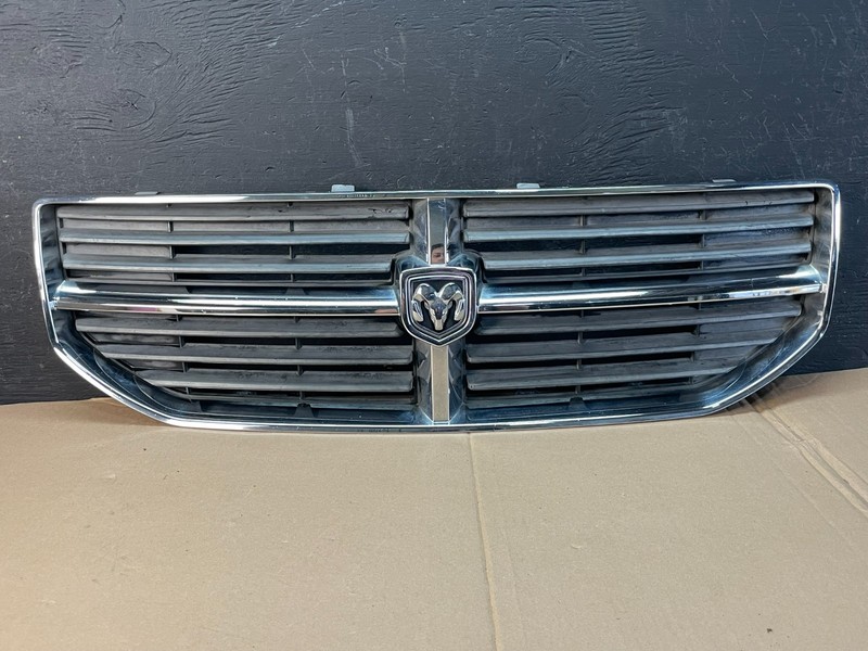 2007 2008 2009 2010 Dodge Caliber Upper Front Chrome Grill Grille ad8317 DG
