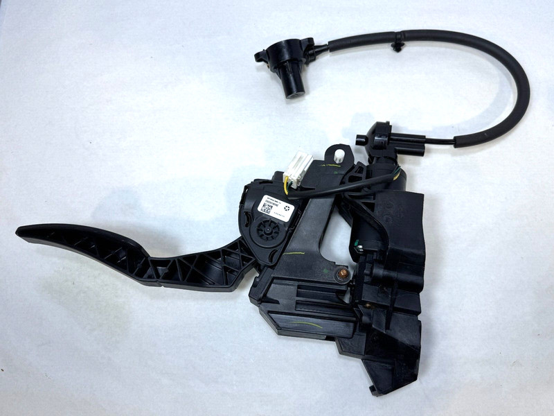 ✅2009-2025 RAM CLASSIC 1500-3500 THROTTLE ACCELERATOR PEDAL WITH APPS SENSOR OEM