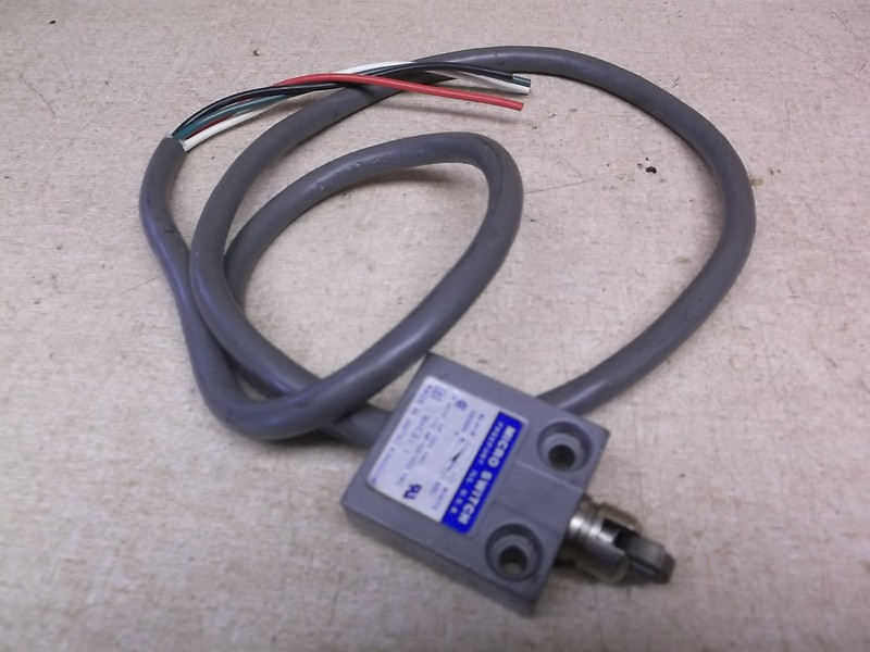 new Micro Switch 914CE33 Honeywell Actuator Style 5A 250 VAC *FREE SHIPPING*