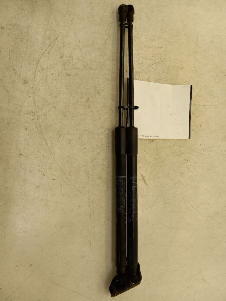 2016 TOYOTA PRIUS III LEFT AND RIGHT SIDES LIFTGATE LIFT SUPPORTERS ASSEMBLY