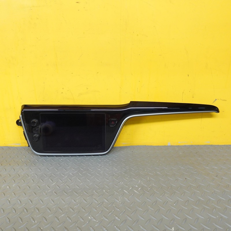 2022-2023 CHEVROLET BOLT EV DASH CENTER 8.0' SCREEN DISPLAY MONITOR W/BEZEL OEM