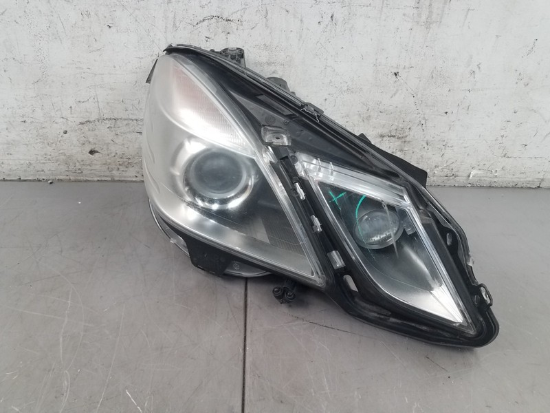 2012 Mercedes AMG E 63 Wagon Right Passenger Head Light - * #83055 P11