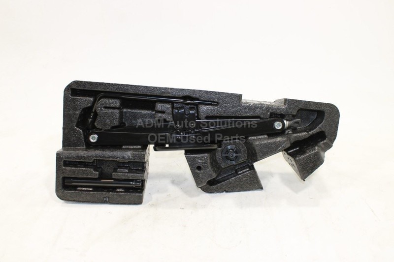 2016-2020 KIA SORENTO SPARE TIRE EMERGENCY JACK TOOL KIT GENUINE PART OEM