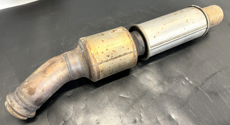 ✅16-2022 BMW X1 2.0L EXHAUST CENTER MID SILENCER RESONATOR PIPE MUFFLER OEM 40K
