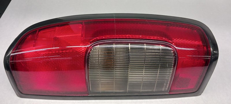 00-'01 NISSAN FRONTIER Right Passenger Taillight OEM Grade B Condition!