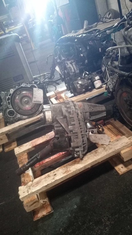 Used Transfer Case Assembly fits: 2004 Ford Expedition ID 2L14-7A195-BA Grade C