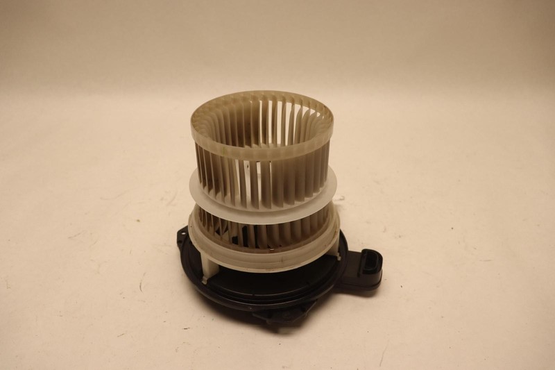 2019-2024 TOYOTA COROLLA FRONT HVAC A/C AIR CONDITIONING BLOWER FAN MOTOR OEM