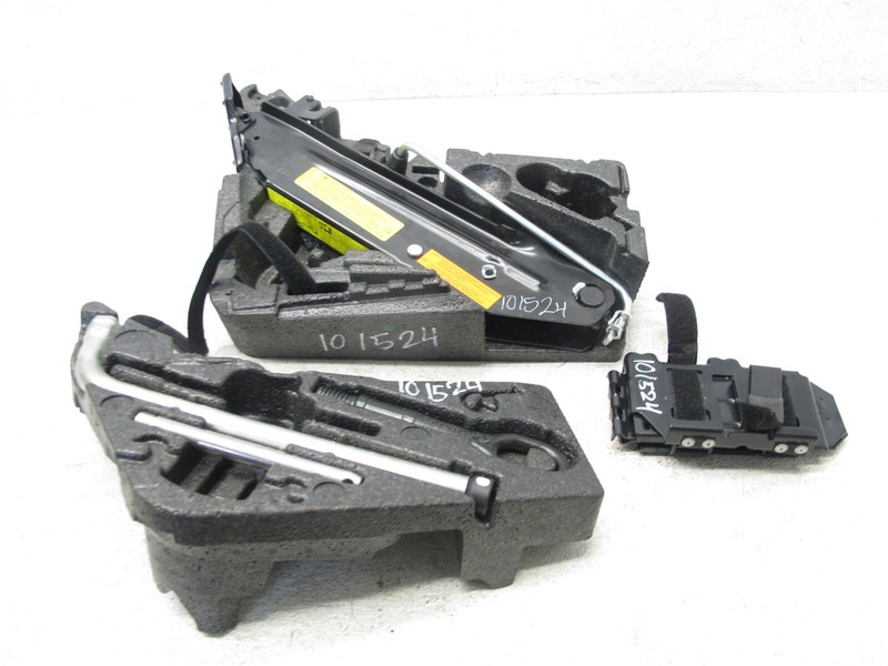 07-15 AUDI 4L Q7 FOAM HOLDER TOOL KIT JACK EMERGENCY TRUNK KIT OEM 101524