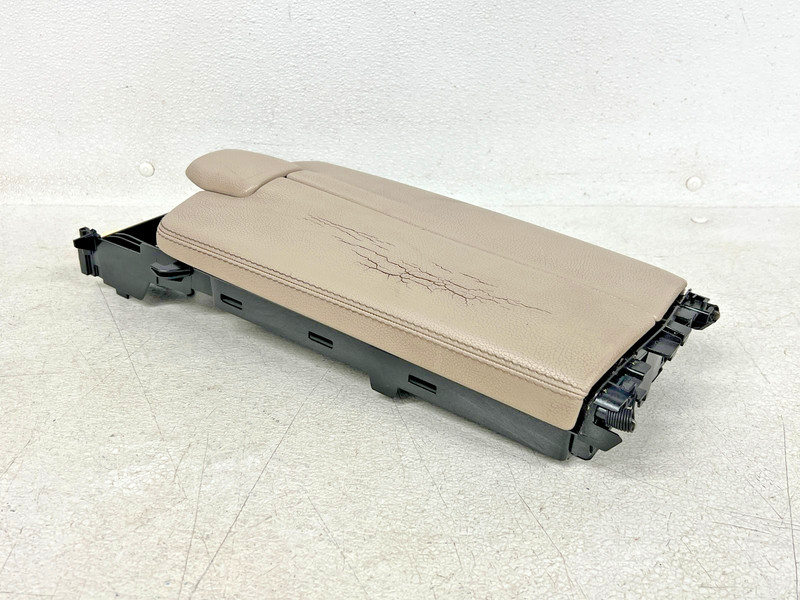 ⭐2014-2016 MERCEDES-BENZ E-CLASS CENTER CONSOLE ARMREST ARM REST BEIGE LOT2713