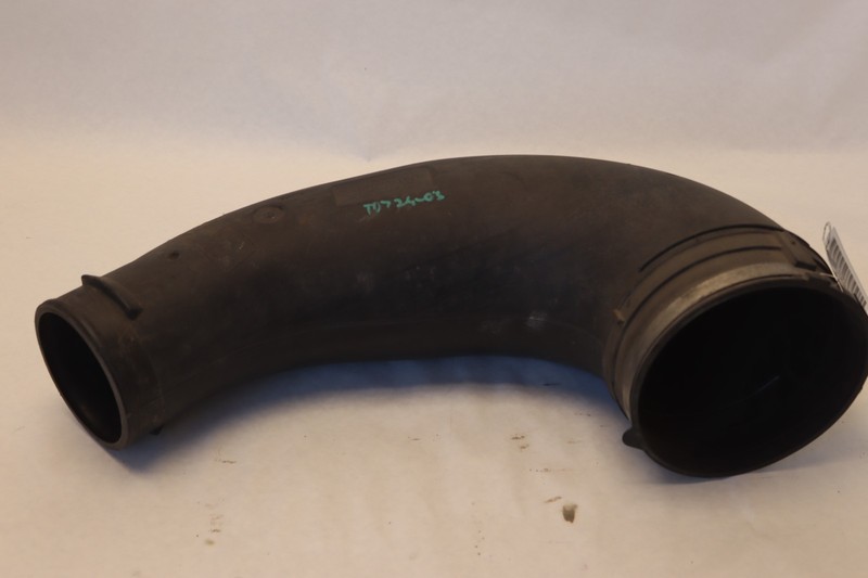 2017-2025 FREIGHTLINER CASCADIA 126 ENGINE AIR INTAKE DUCT TUBE OEM