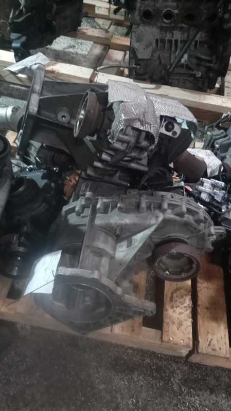 2010 Ford Expedition Transfer Case Assembly OEM 376194 4WD 193K Miles Black