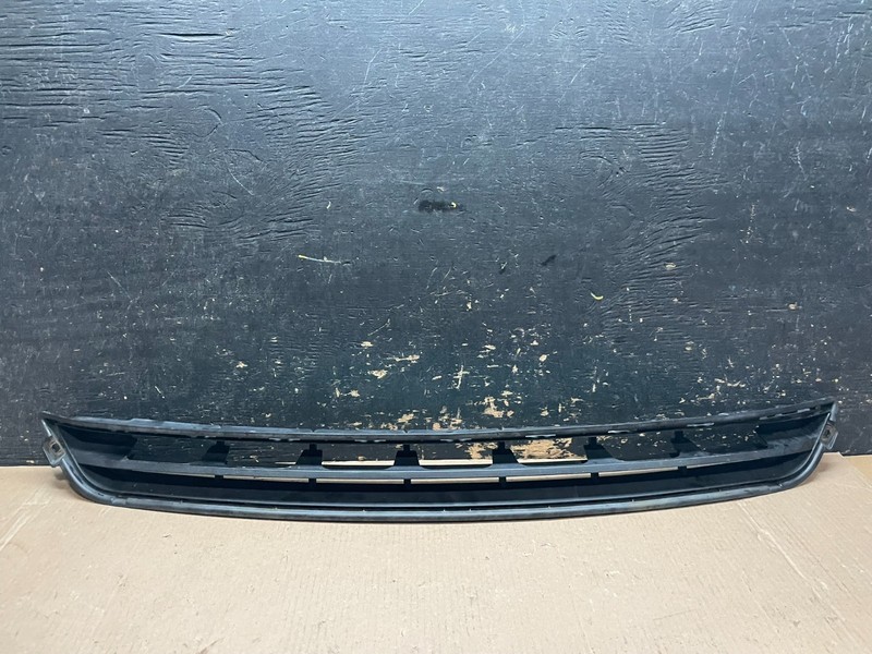 2013 2014 2015 GMC Acadia Front Lower Cover Grill Grille Oem AA1974 DG