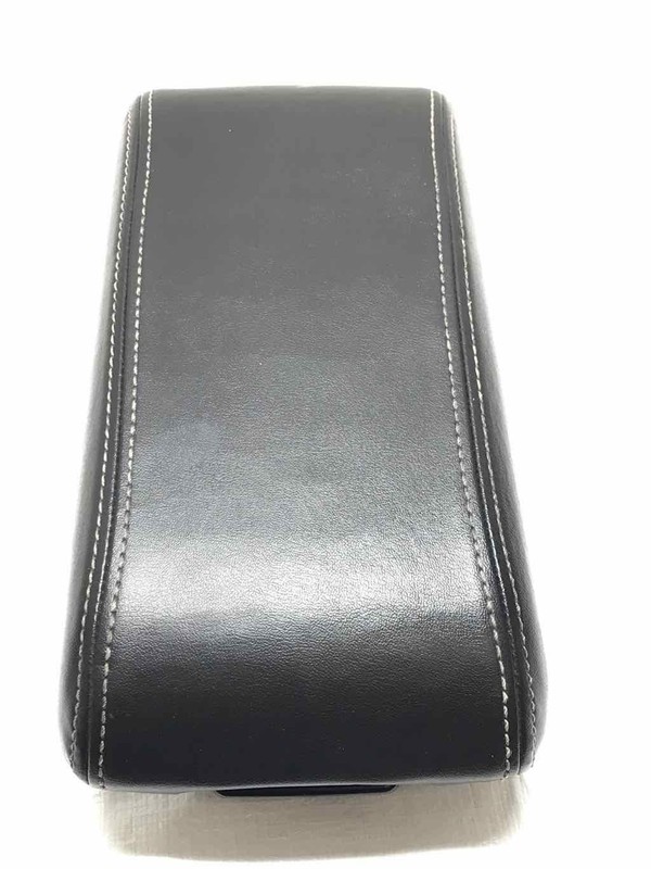 2012 Fusion Center Console Armrest Black Leather Assembly Part# 6E535406050AA