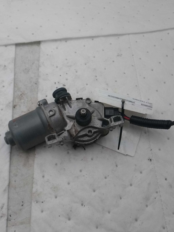 2017 Toyota Tacoma Wiper Motor OEM 8511004050 Silver 75K Miles