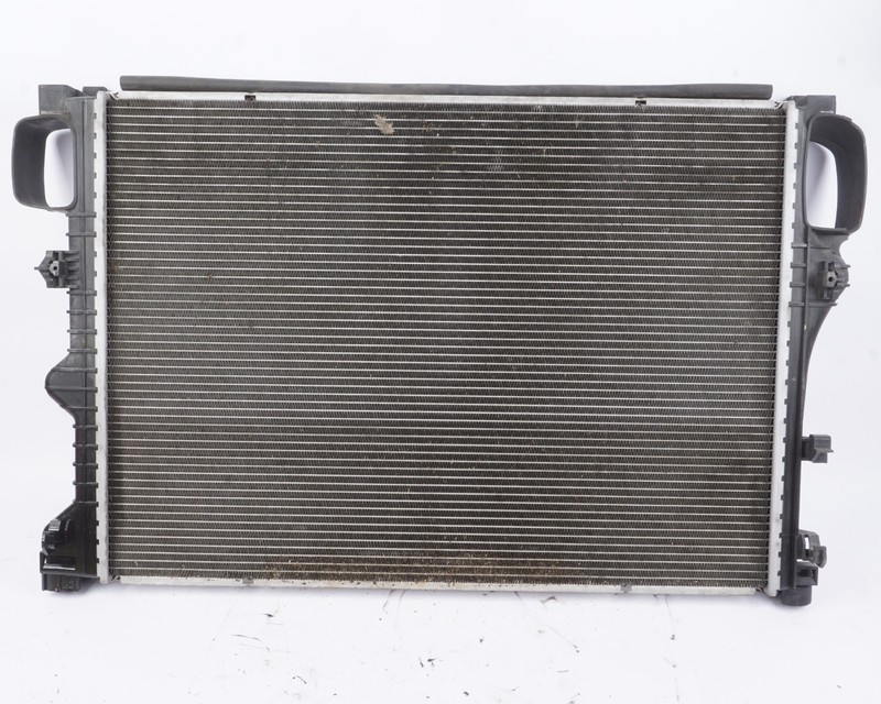2012 - 2013 Mercedes-Benz S550 Engine Cooling Radiator 221-500-32-03 OEM