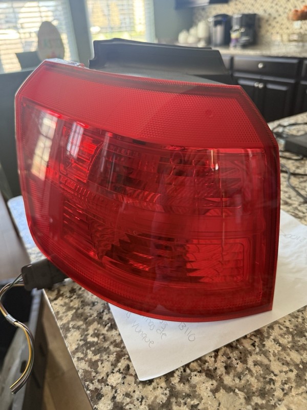 2010 2011 2012 2013 2015 2016 2017 GMC Terrain Left Driver Side Tail light OEM