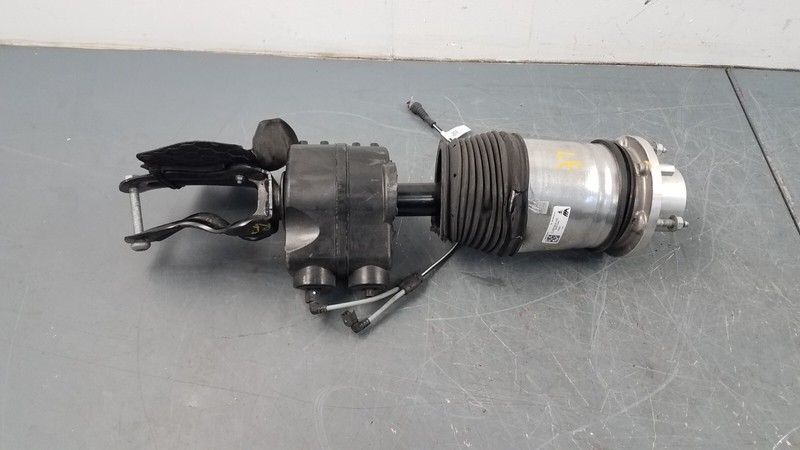 2021 Porsche Taycan Turbo S Left Front Air Shock Strut - **#3890 VV11