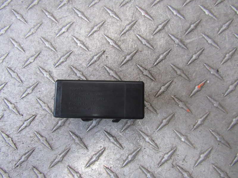 05 06 07 NISSAN PATHFINDER KEYLESS ENTRY THEFT LOCKING CONTROL MODULE 28595EA