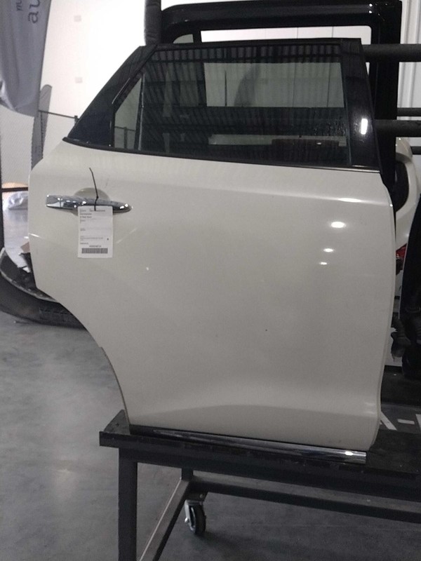 2010 Nissan Murano Rear Right Door White OEM Used 175K Miles NJ25-19776-484822