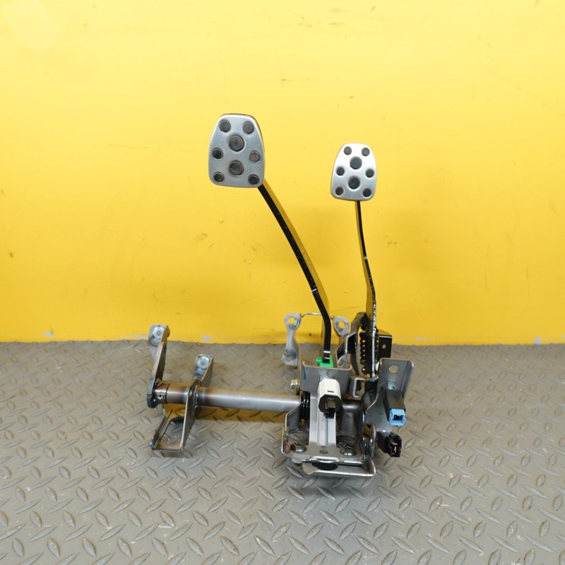 2022-2025 SUBARU BRZ MANUAL CLUTCH BRAKE PEDAL ASSEMBLY OEM