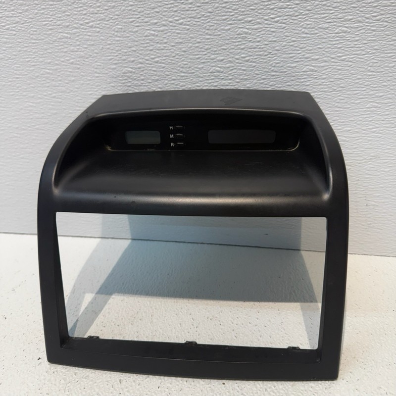 2006-14 Kia Sedona Clock Display With Radio Dash Bezel Trim 94510-4D100