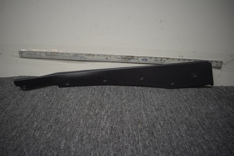 2016-2018 TESLA MODEL X FRONT RIGHT DOOR STRIP FACTORY OEM