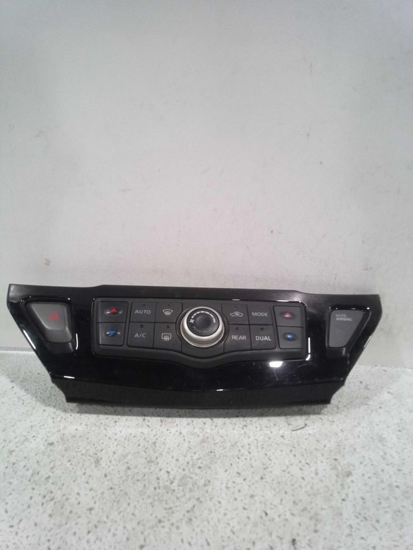 Nissan Pathfinder 2013 146K mi. Front Temperature Control 275003KA2A 5239