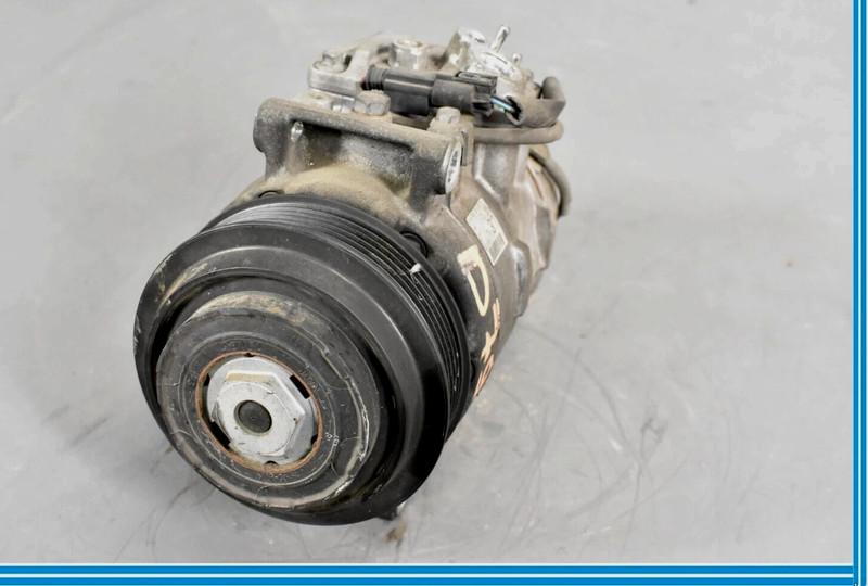 08-12 Mercedes W204 C350 C300 GLK350 A/C Air Conditioning Compressor OEM