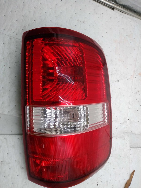 2005 Ford F150 Right Tail Light Assembly Black OEM 366707 164K Miles
