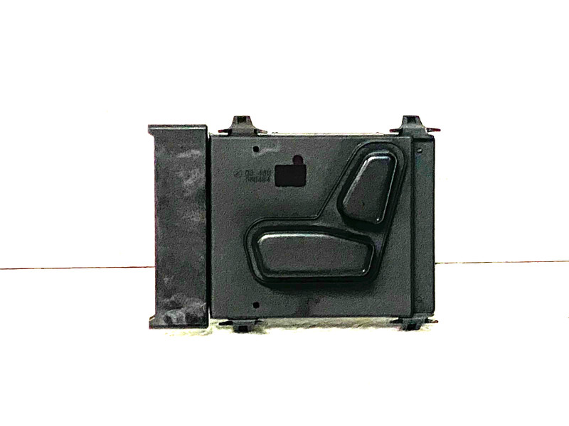 15-22 CHRYSLER 300 FRONT LEFT DRIVER SIDE SEAT ADJUSTMENT SWITCH OEM #A0.20