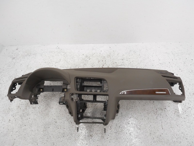 Audi Q5 Dashboard Dash Panel Assembly J68 Beige OEM 09 10 11 12 13 14 15 16