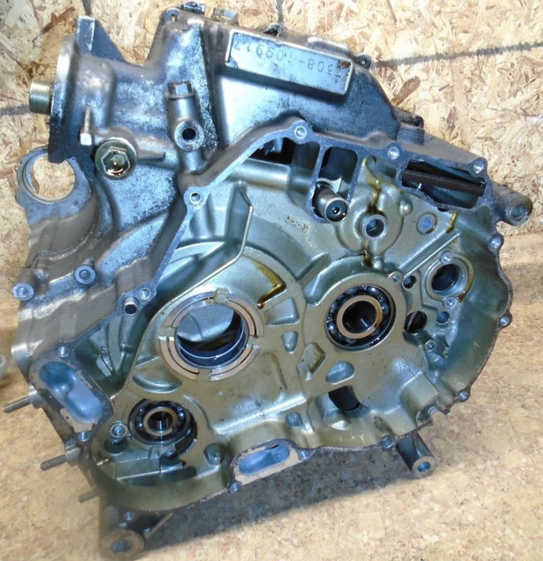 2003 Suzuki SV1000 SV1000SK3 SV 1000 SK3 Engine Cases Crank Case Casing Block 03