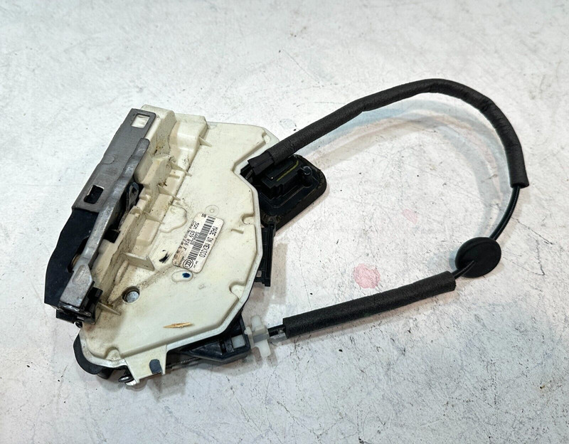 2017-2018 VOLKSWAGEN PASSAT SE REAR RIGHT SIDE DOOR LOCK LATCH ACTUATOR OEM