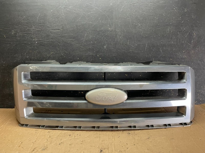 2007 to 2014 Ford Expedition Front Upper Chrome Grill Grille Oem Z5916 DG
