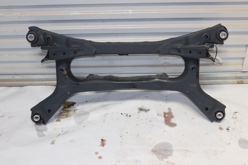2019-2022 LEXUS ES300H 2.5L A/T REAR SUSPENSION CROSSMEMBER SUBFRAME OEM